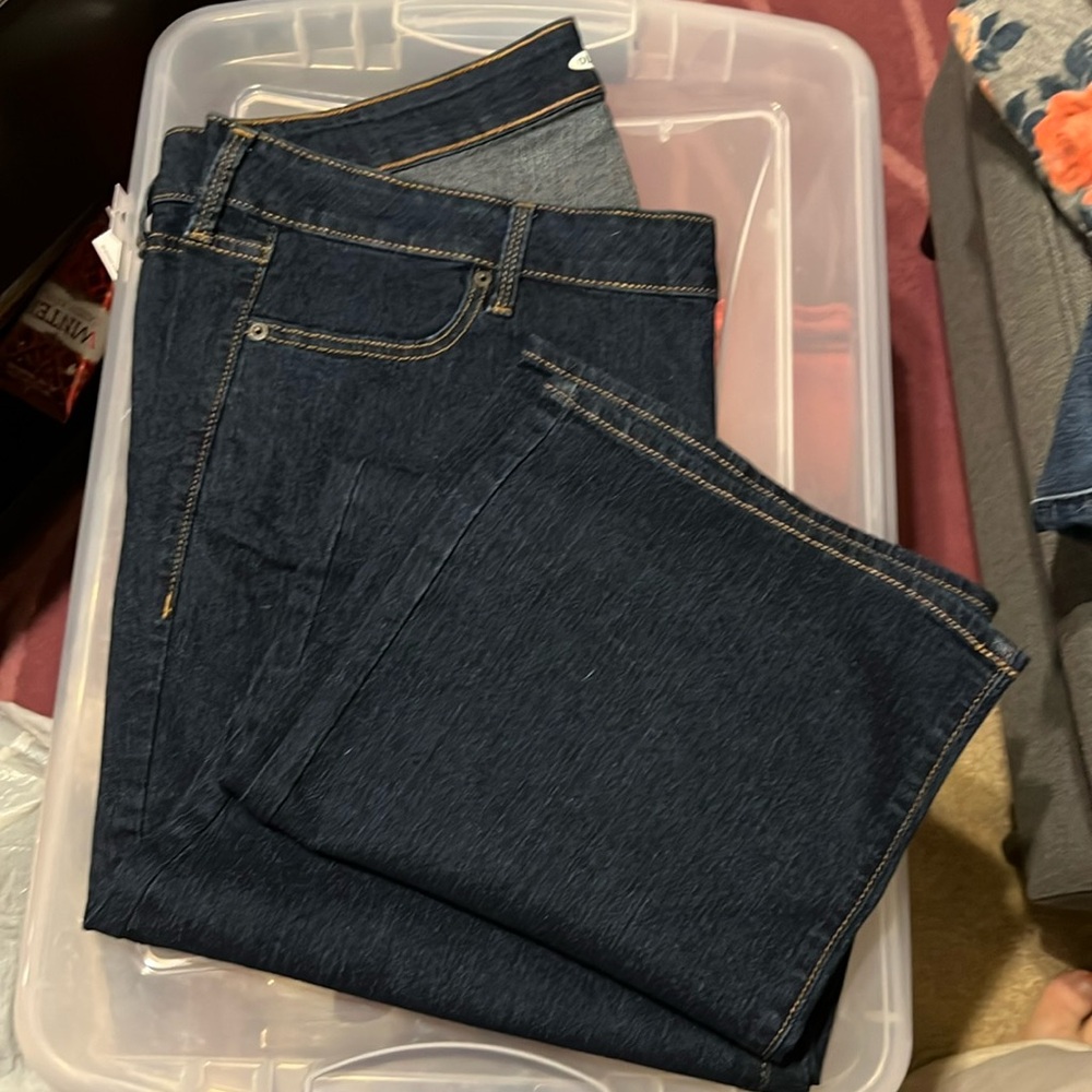 Old Navy brand new with tags dark wash Jean.